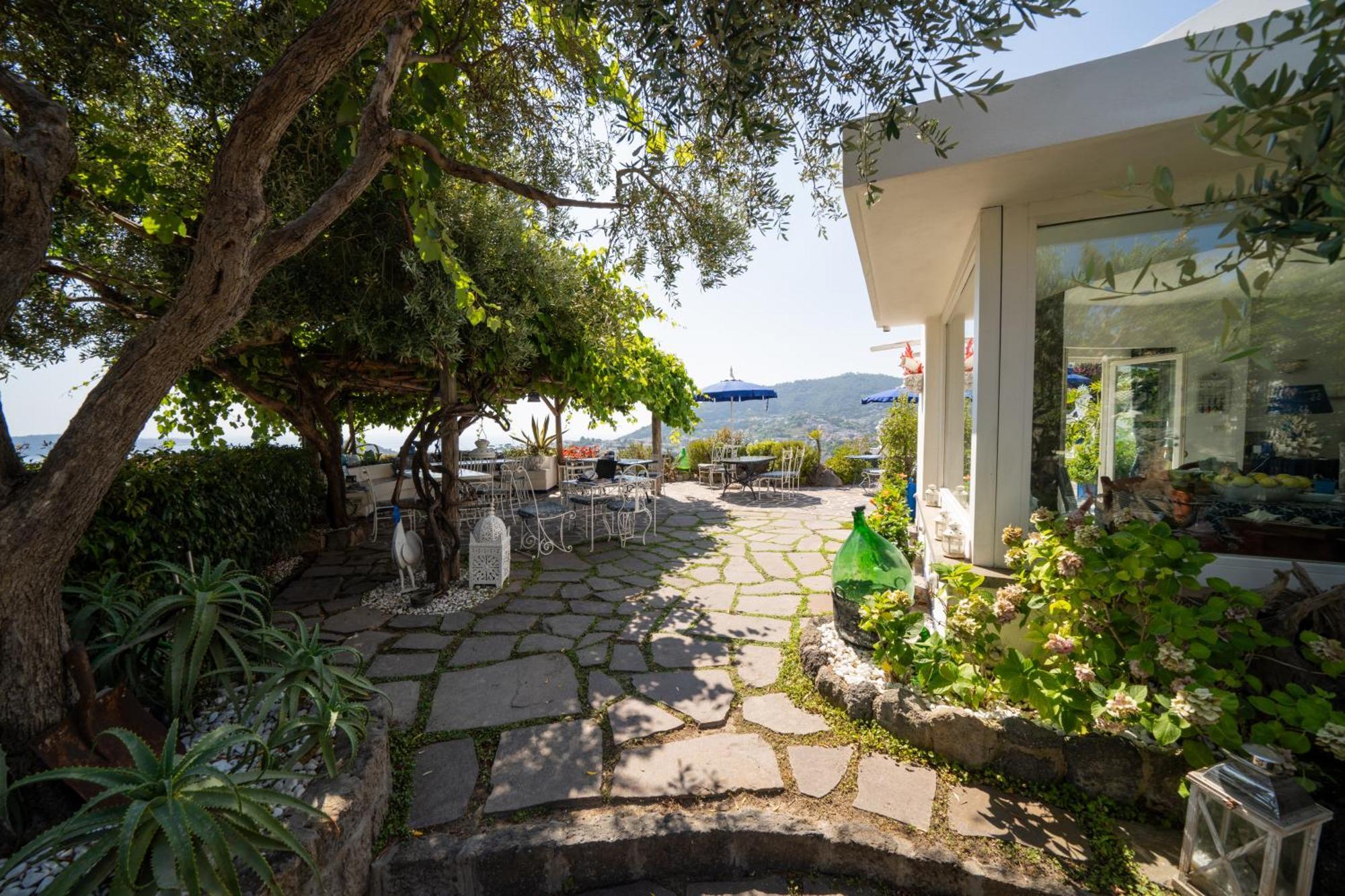 Relais Bijoux Ischia Bed & Breakfast Ngoại thất bức ảnh