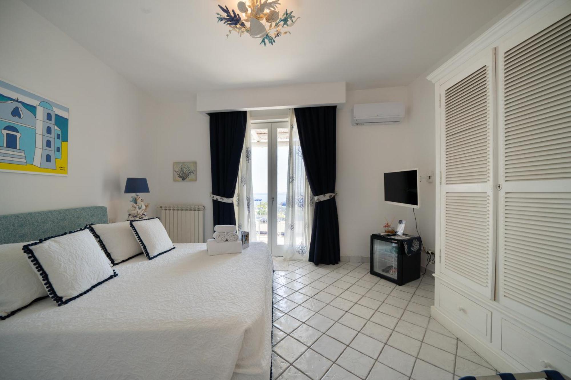 Relais Bijoux Ischia Bed & Breakfast Ngoại thất bức ảnh